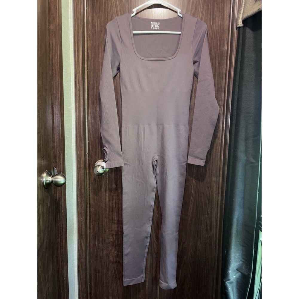 OQQ womens Athletic Yoga Jumpsuit size Medium